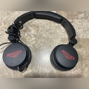 Metallica headphones 🎧